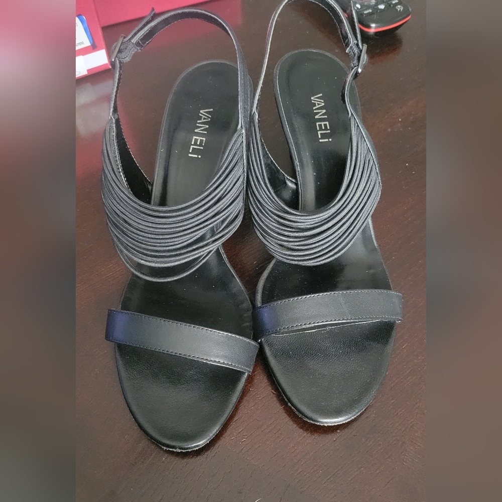 Vaneli Women's Black Sandals